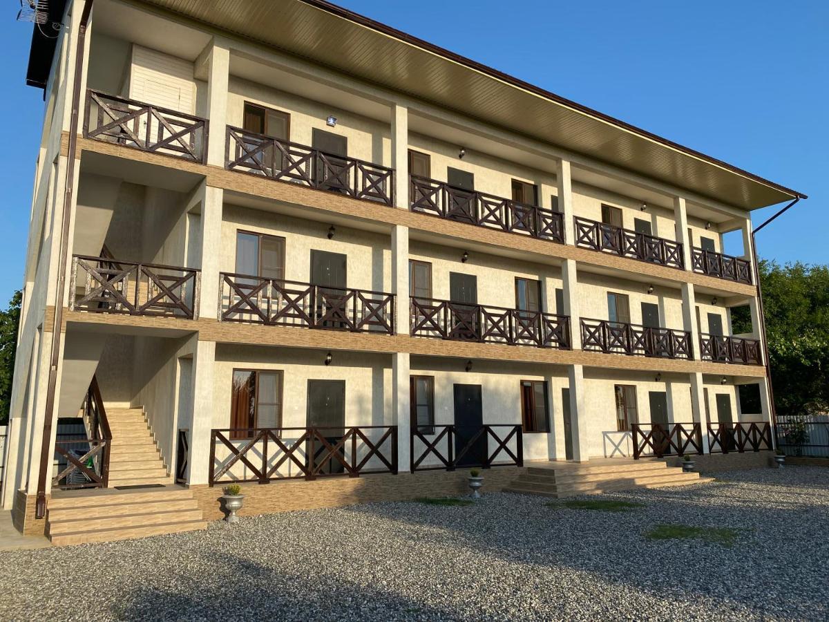 بيزوندا Guest House Dana المظهر الخارجي الصورة